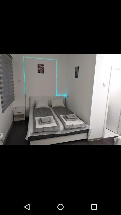 Apartmani Pinokio Nis Exterior photo